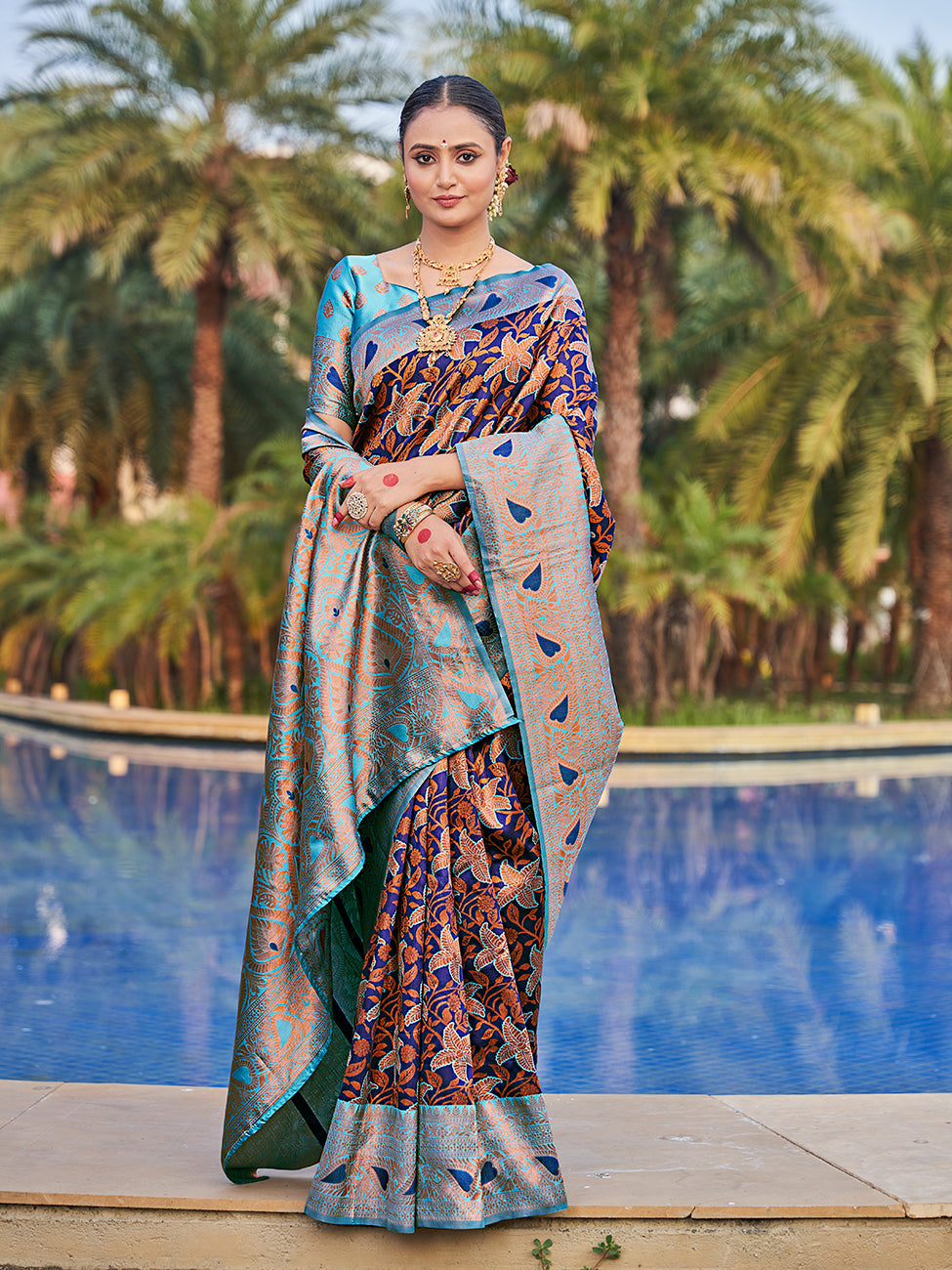 Navy Blue Traditional Zari Weaving Wedding Banarasi Silk Saree