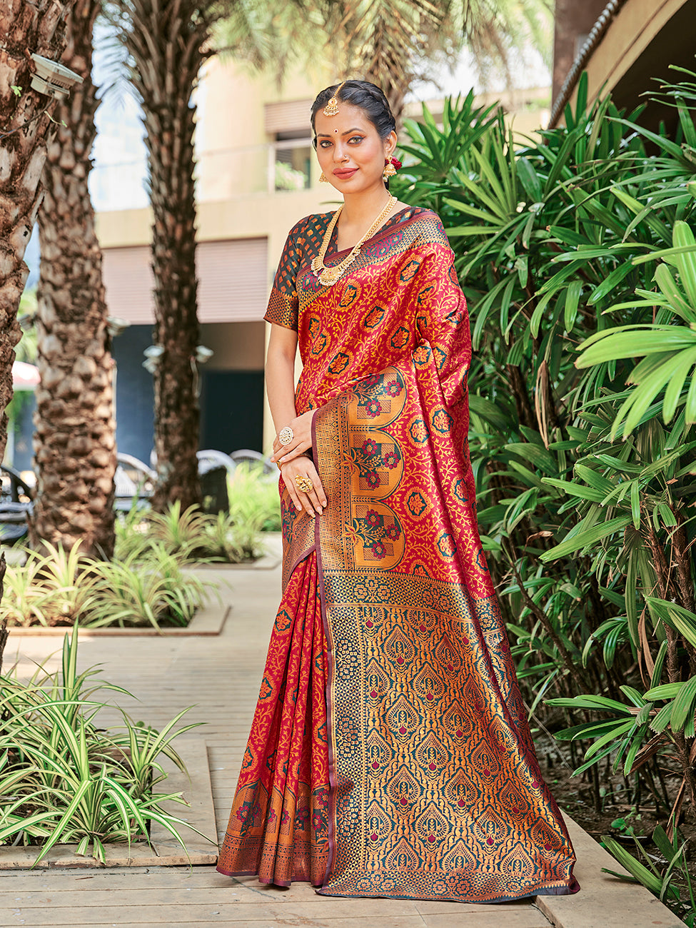 Red & Green Zari Woven Wedding Banarasi Silk Saree