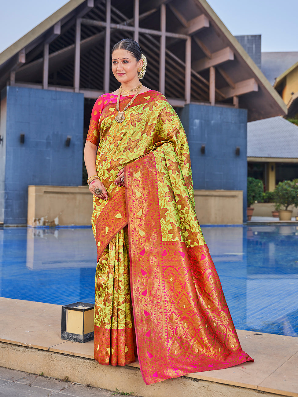 Lime Green & Pink Traditional Zari Weaving Wedding Banarasi Silk Saree