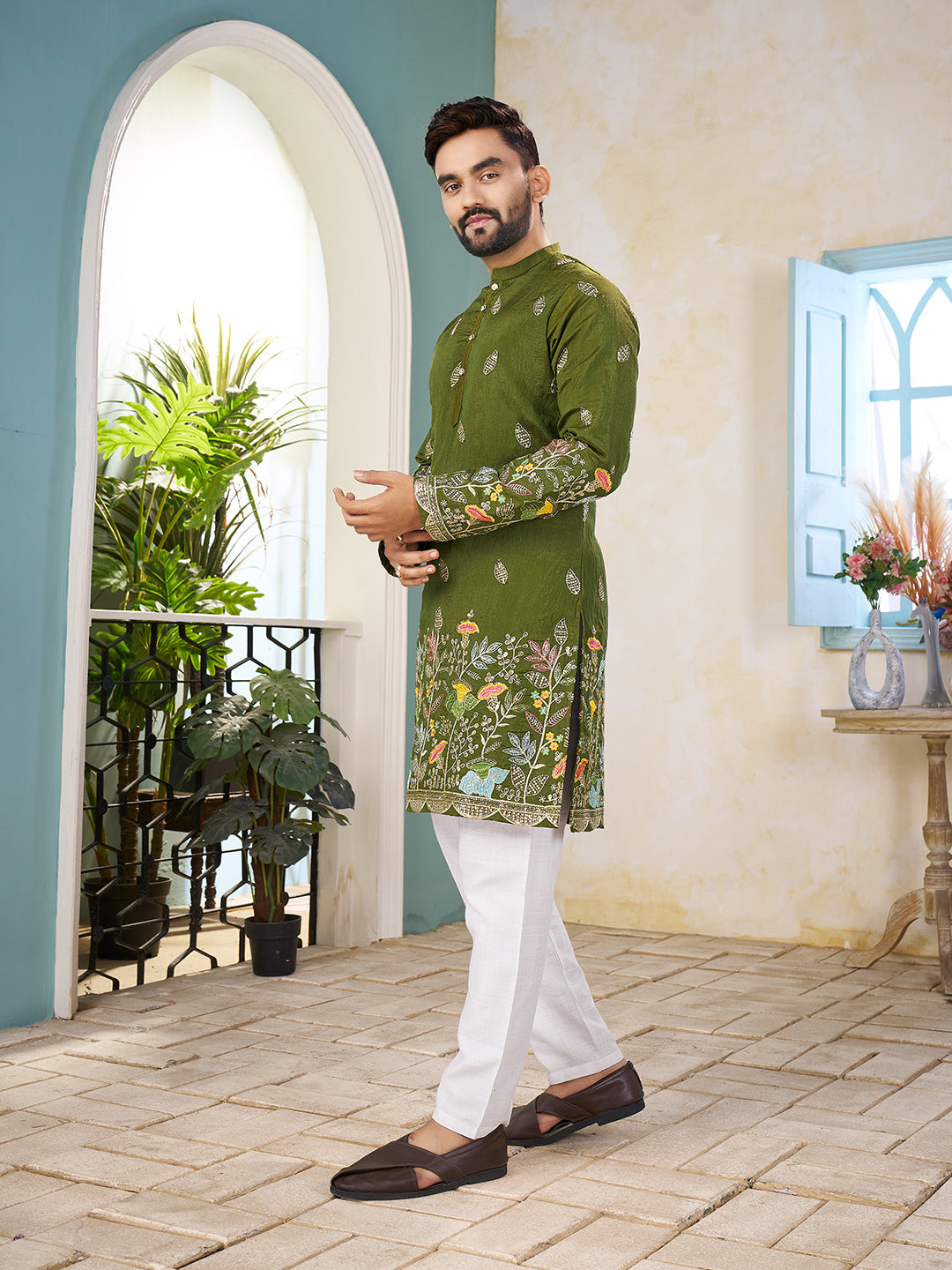 Embroidered Mandarin Collar Thread Work Silk Straight Kurta