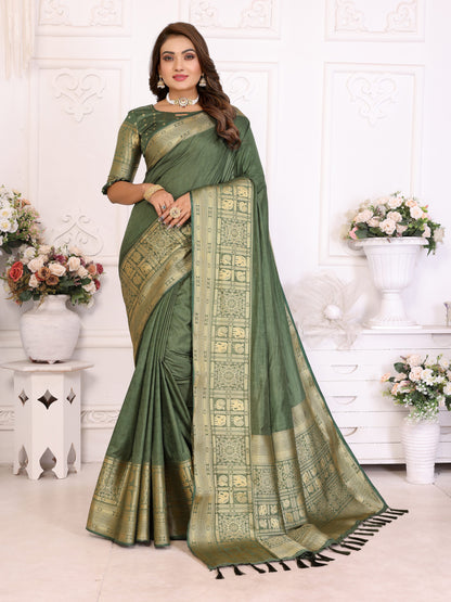 Green Silk Couple Set Kurta and Saree with Jacquard Border