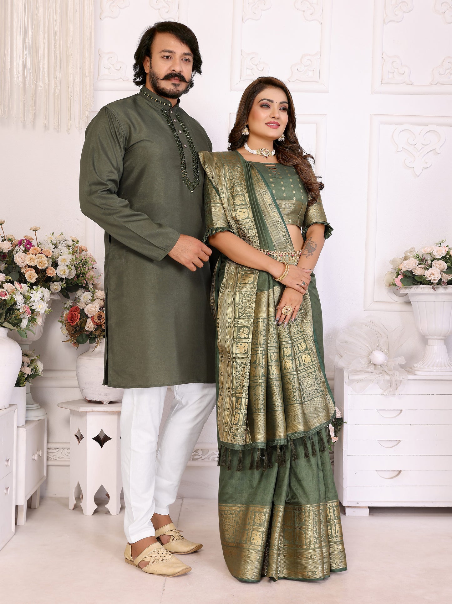 Green Silk Couple Set Kurta and Saree with Jacquard Border