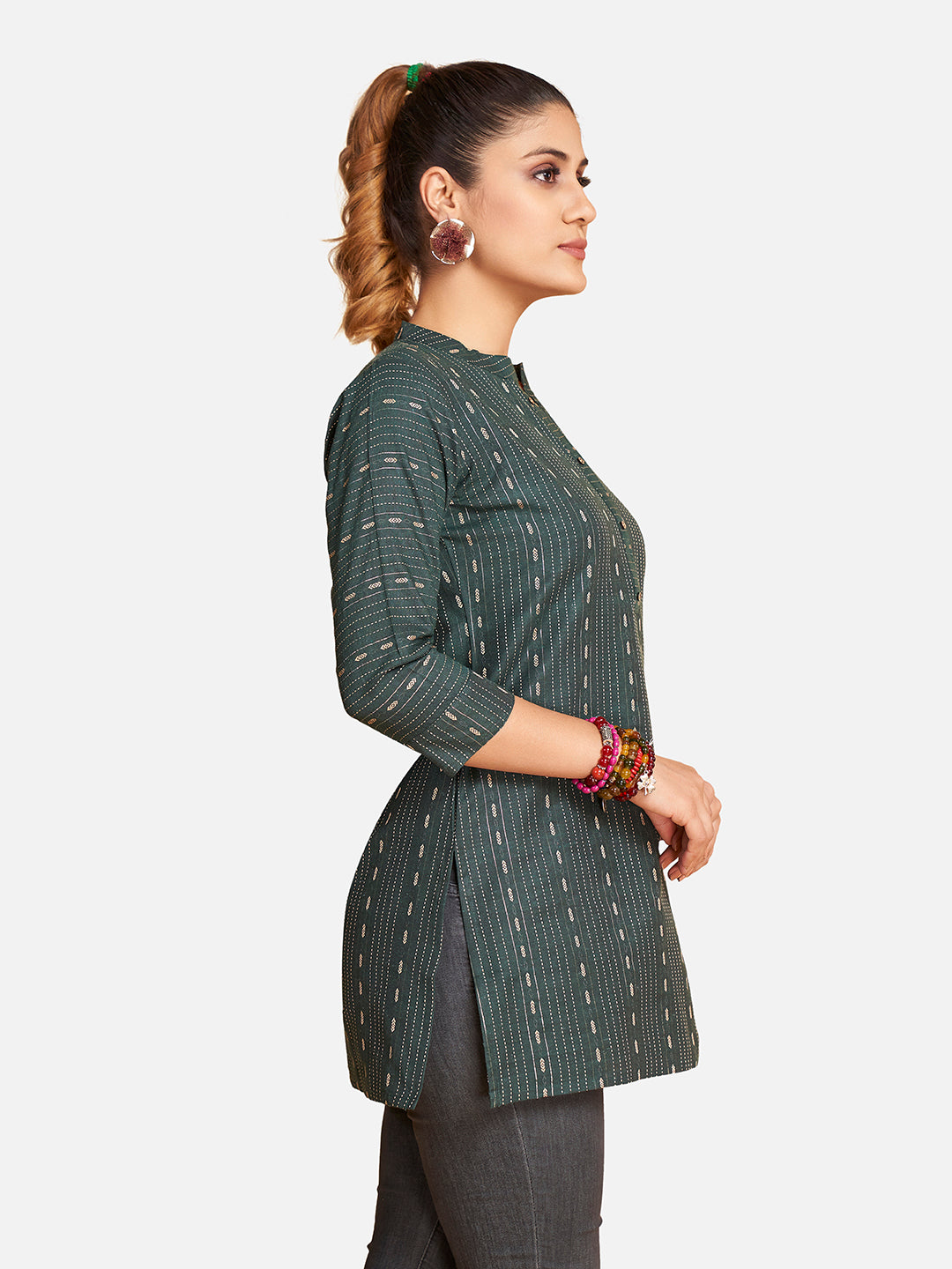 Stylish and Elegant Dark Green Kurti with Mandarin Collar for a Fashion Forward Look